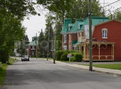QUÉBEC  -  MONTREAL    250 km 