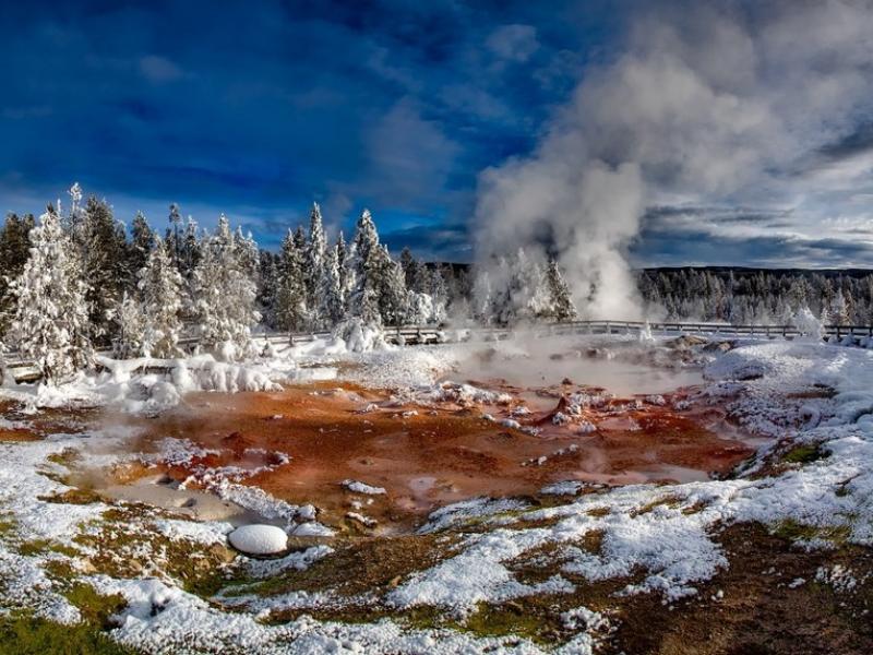 Yellowstone tout en Blanc