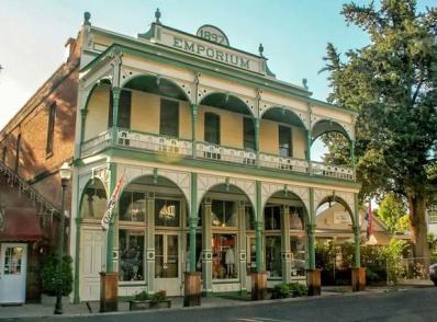 San Francisco - Yosemite Nat'l Park, CA (350 km)