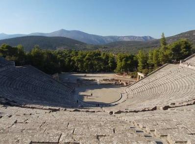 Athènes - Canal de Corinthe - Théâtre d'Epidaure - Nauplie (170 km)