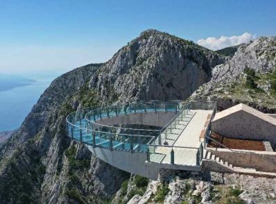 Dubrovnik - Split (270 km)