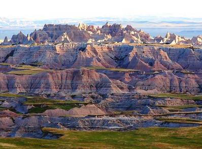 Deadwood - Badlands - Crazy Horse Memorial - Rapid City, SD (330 km)
