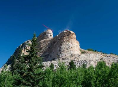 Deadwood - Badlands - Crazy Horse Memorial - Rapid City, SD (330 km)