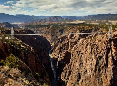 Great Sand Dunes NP - Royal Gorge - Manitou Springs, CO (380 km)