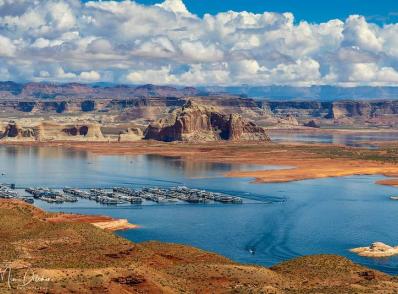 Mexican Hat - Monument Valley - Page, AZ (225 km)