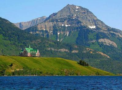 Banff - Waterton Lakes Nat'l Park, AB (380 km)