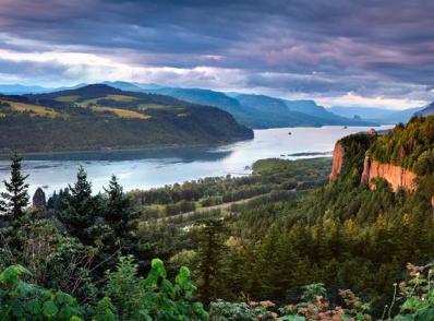 Mt Rainier - Columbia River Gorge - Portland, OR (285 km)