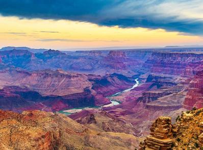 Bluff - Monument Valley - Grand Canyon, AZ (365 km)
