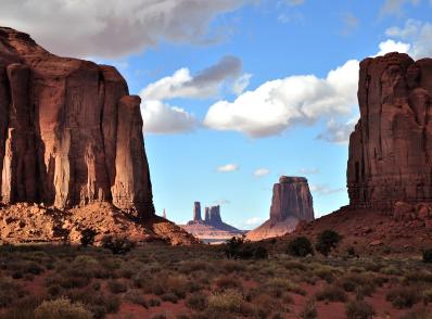 Monument Valley - Page / Lake Powell, AZ (205 km)