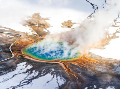 Old Faithful en Snow Coach